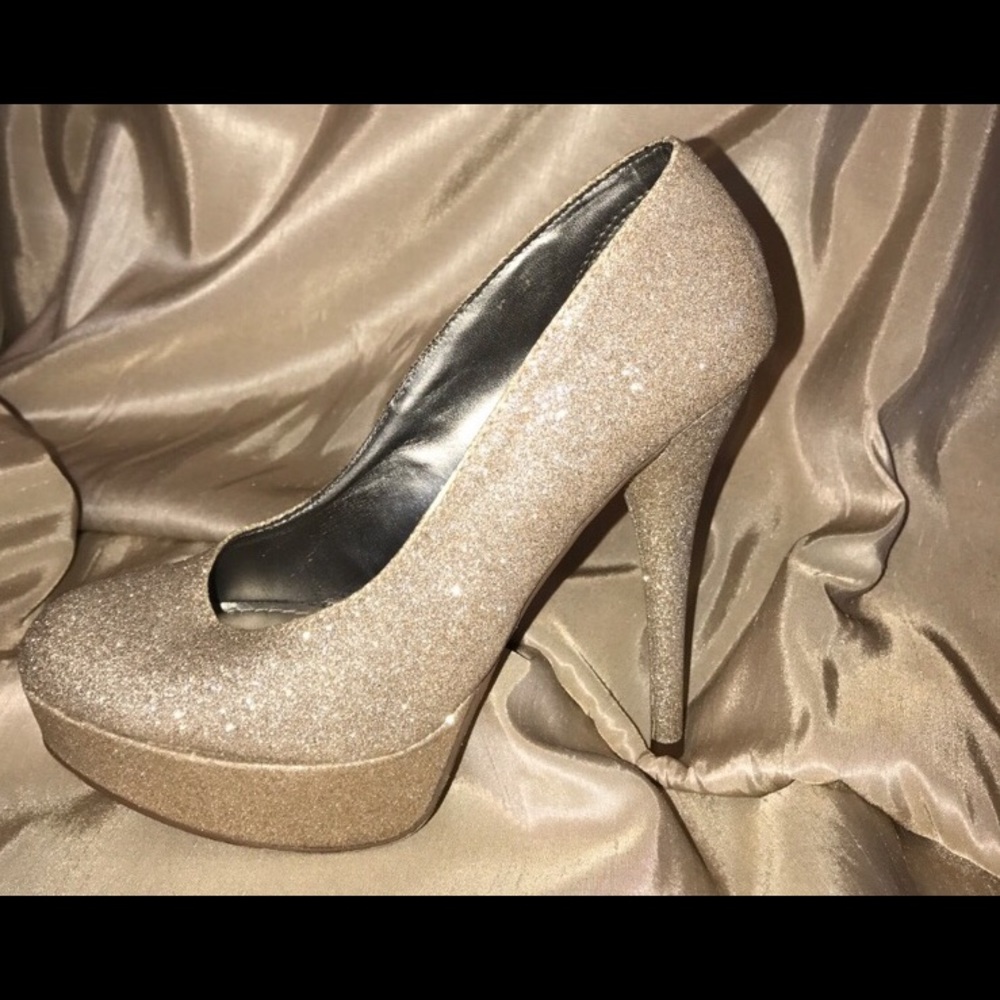 Gold Glitter Stiletto Pumps
